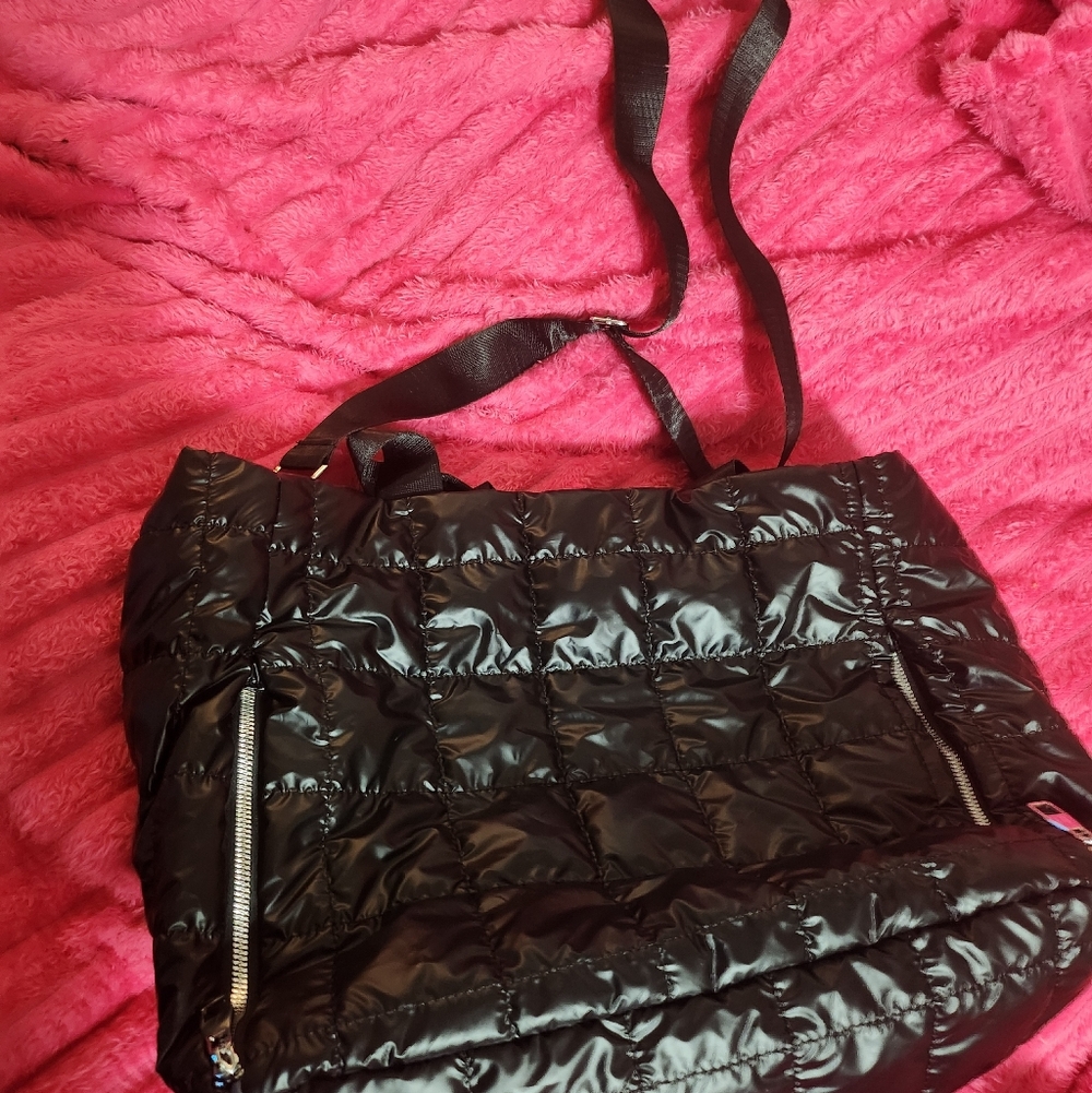 Black Puffer Purse - Picture 7 of 9